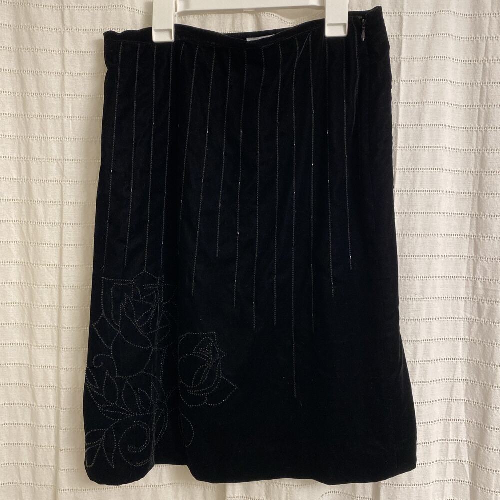 ann taylor loft skirt floral 6 Women’s Velvet Beaded Midi Zip Goth 90s